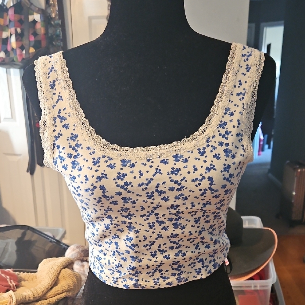 Forever 21 Blue Floral Lace Tank Top